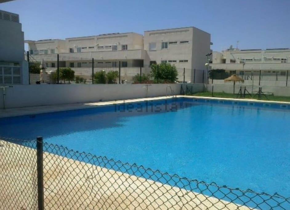 Piso Familiar En El Toyo Leilighet Almería Eksteriør bilde